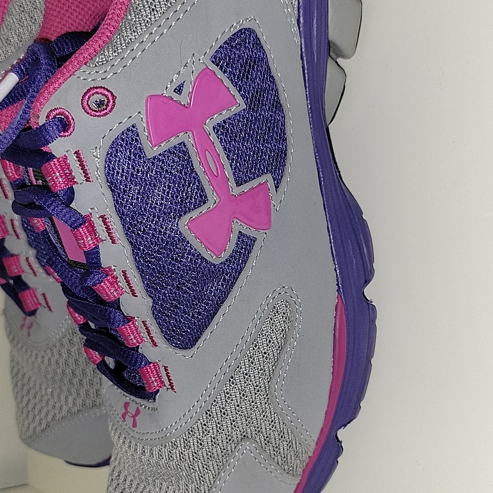 Sneaker - Picture 3 of 4
